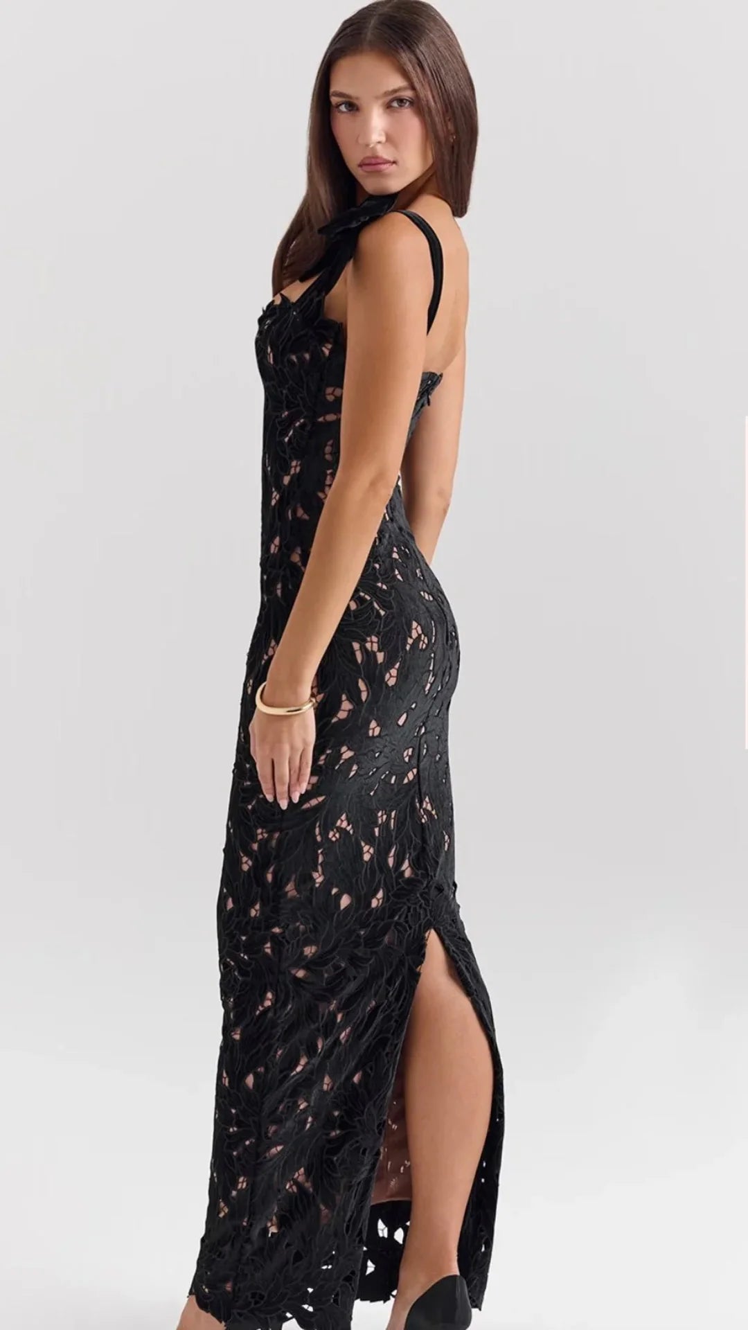 Veronica Bow Trap Lace Maxi Dress